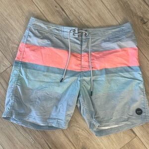 Men’s swim shorts